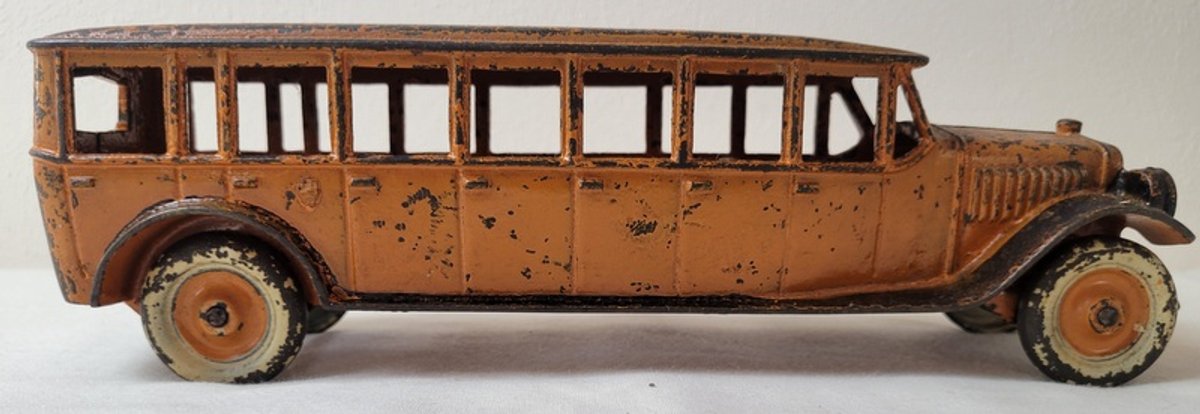 Image for Cast Iron Toys, Planter Peanuts & Red Wing Online Auction