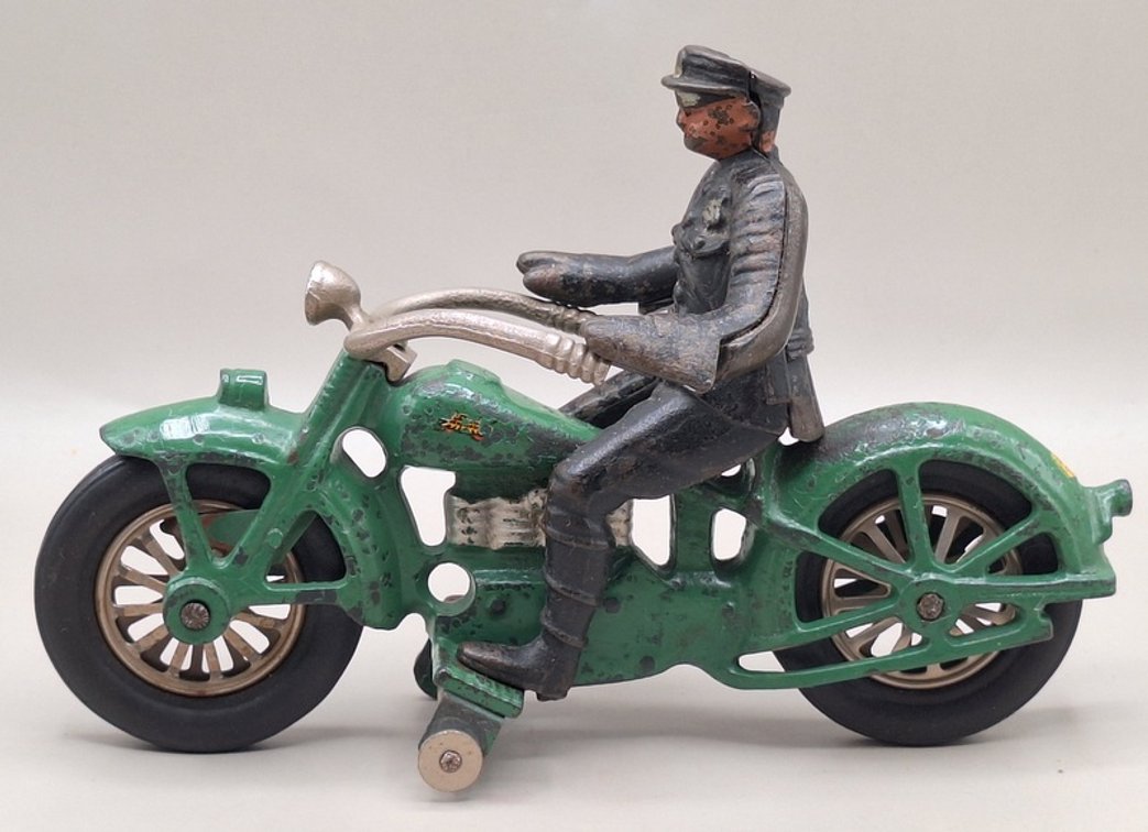 Image for Cast Iron Toys, Planter Peanuts & Red Wing Online Auction