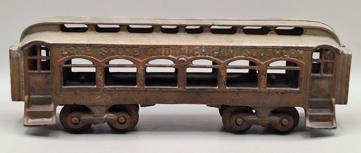 Image for Cast Iron Toys, Planter Peanuts & Red Wing Online Auction