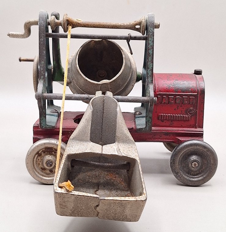Image for Cast Iron Toys, Planter Peanuts & Red Wing Online Auction