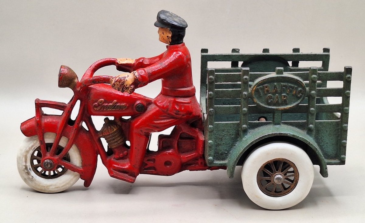 Image for Cast Iron Toys, Planter Peanuts & Red Wing Online Auction