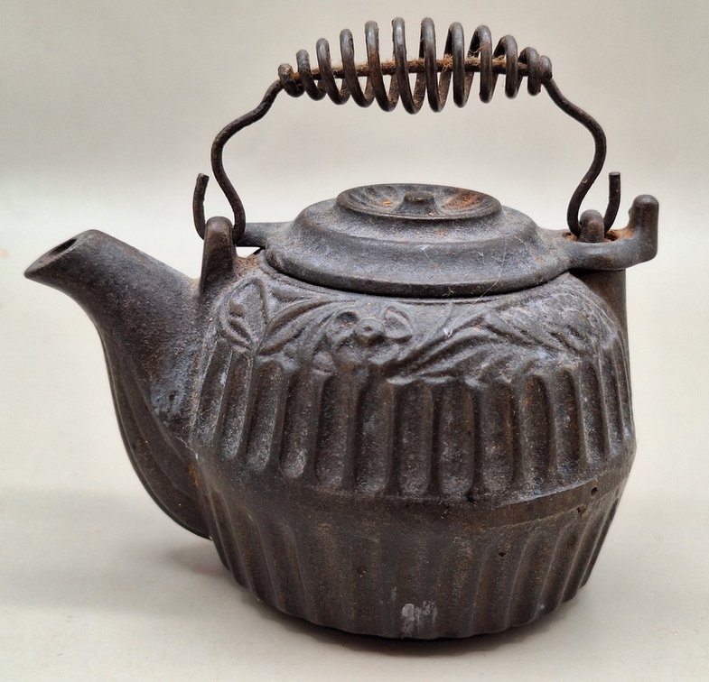 Image for Cast Iron Toys, Planter Peanuts & Red Wing Online Auction