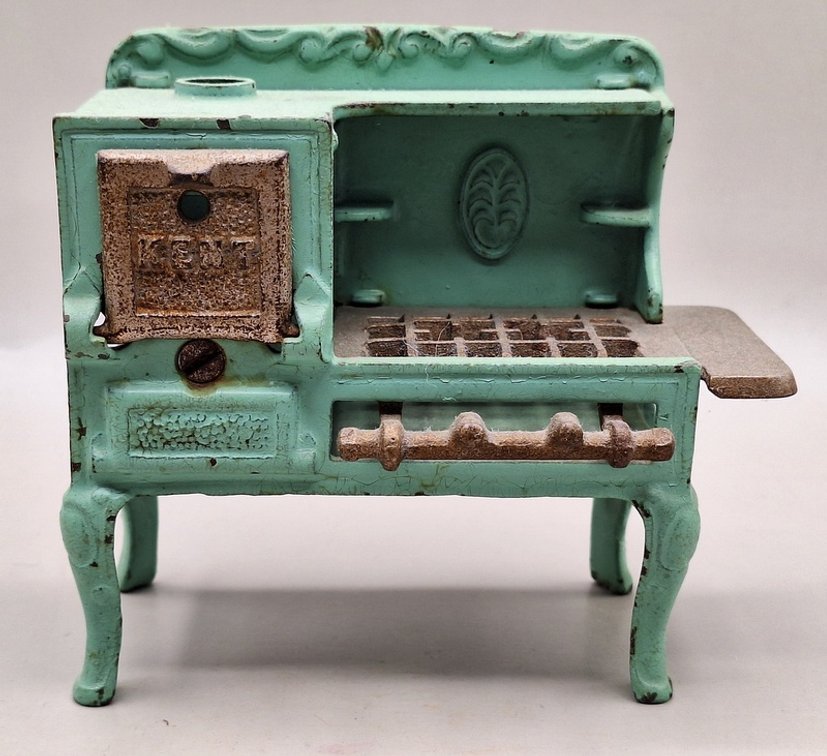 Image for Cast Iron Toys, Planter Peanuts & Red Wing Online Auction