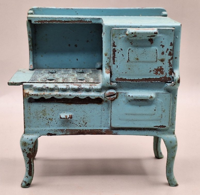 Image for Cast Iron Toys, Planter Peanuts & Red Wing Online Auction