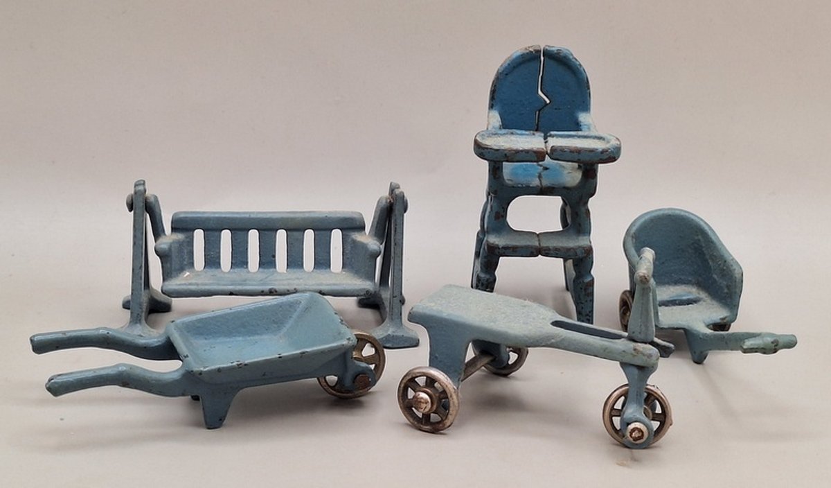 Image for Cast Iron Toys, Planter Peanuts & Red Wing Online Auction