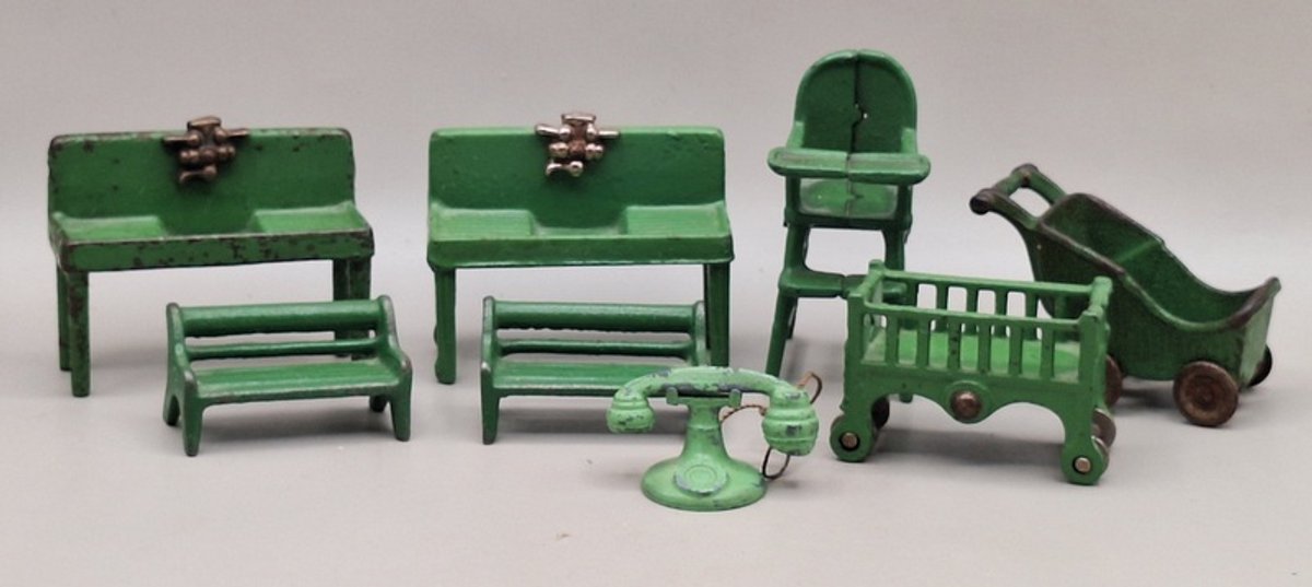 Image for Cast Iron Toys, Planter Peanuts & Red Wing Online Auction