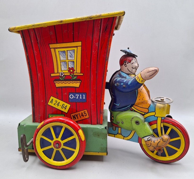 Image for Cast Iron Toys, Planter Peanuts & Red Wing Online Auction