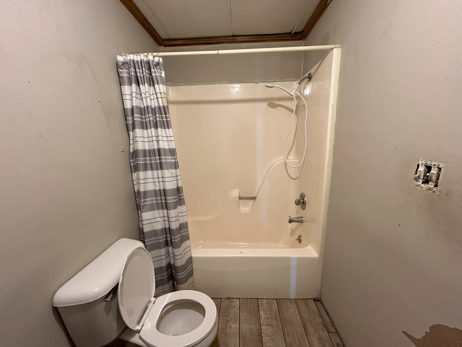 Image for Commercial Building Zoned Downtown