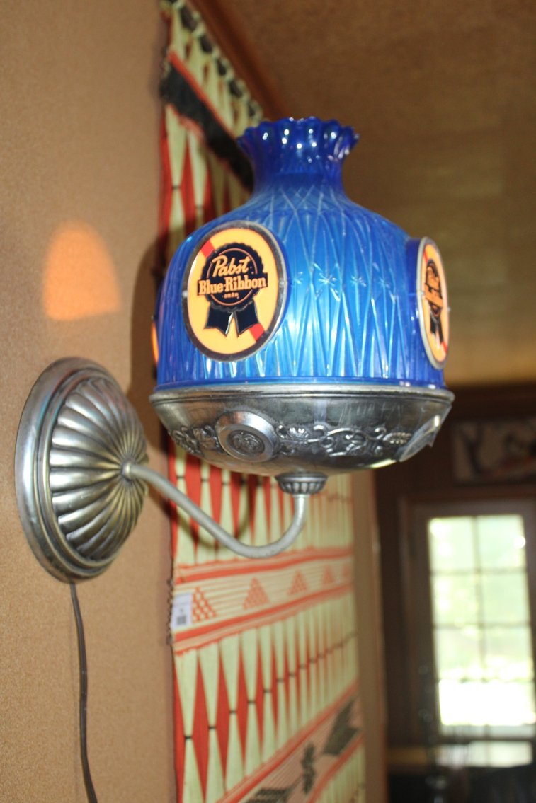 Image for Retro Revival: Vintage Decor & Collectibles Auction