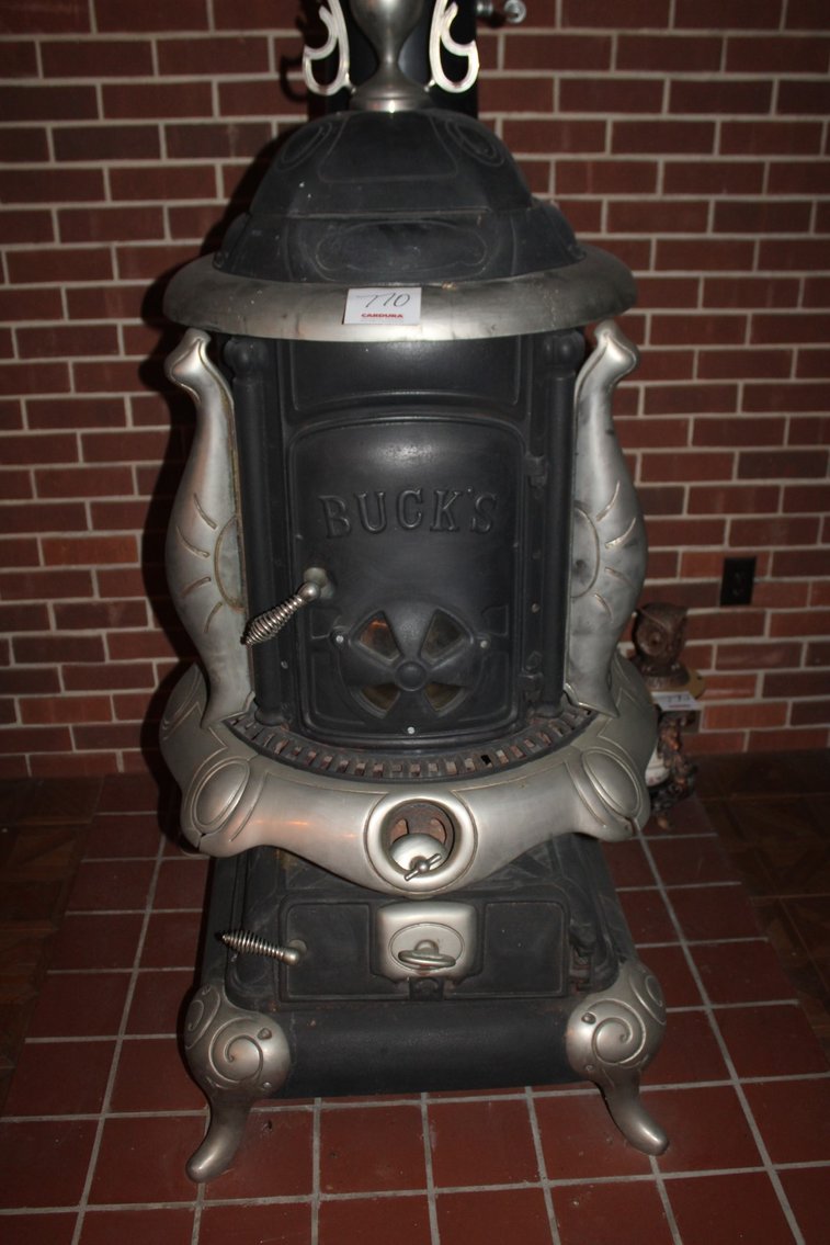 Image for Retro Revival: Vintage Decor & Collectibles Auction