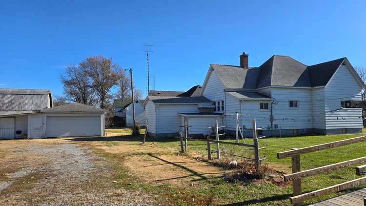 Image for Two Houses One with an Extra Lot and One with a Barn