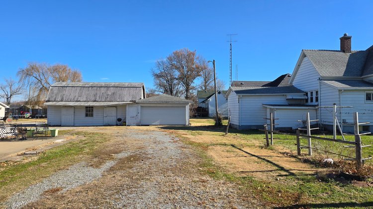 Image for Two Houses One with an Extra Lot and One with a Barn