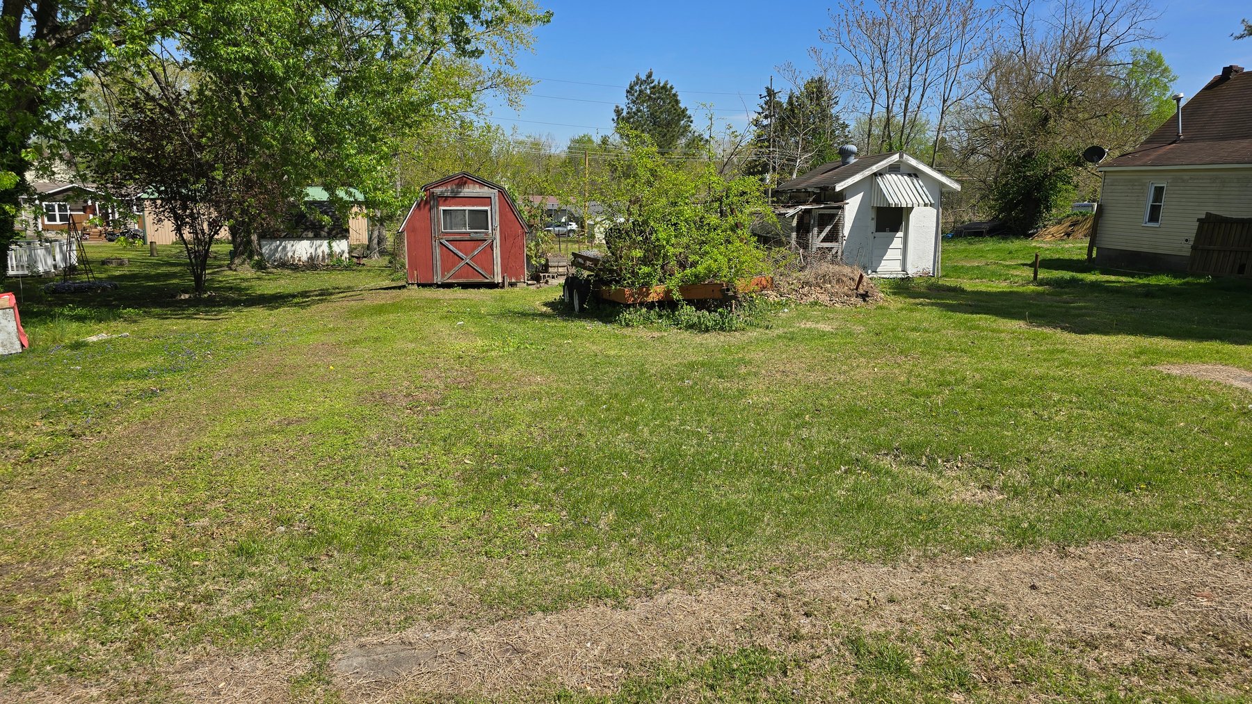 Image for ONLINE AUCTION: Two Johnston City Building Lots - Corner Lot & Residential Parcel
