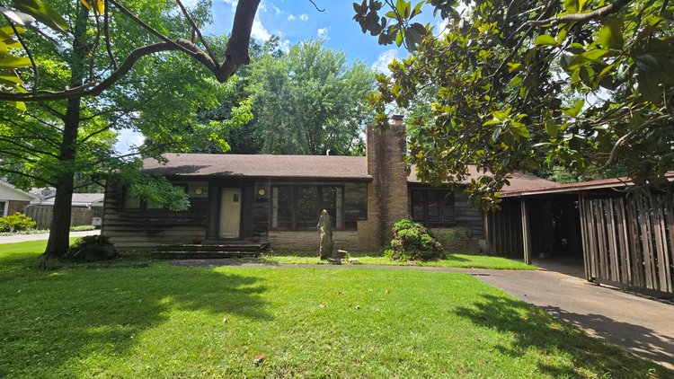 Image for Mid-Century Modern Home Ready for New Owner at Auction