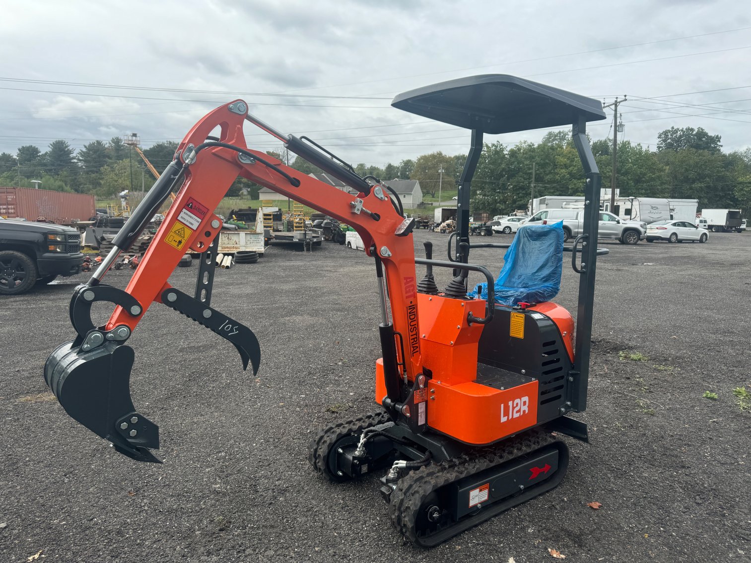 Image for NEW Mini Excavators, Sea Containers & Equipment Auction - Bechtelsville, PA