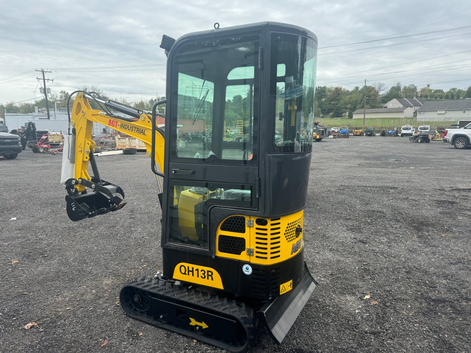 Image for NEW Mini Excavators, Sea Containers & Equipment Auction - Bechtelsville, PA