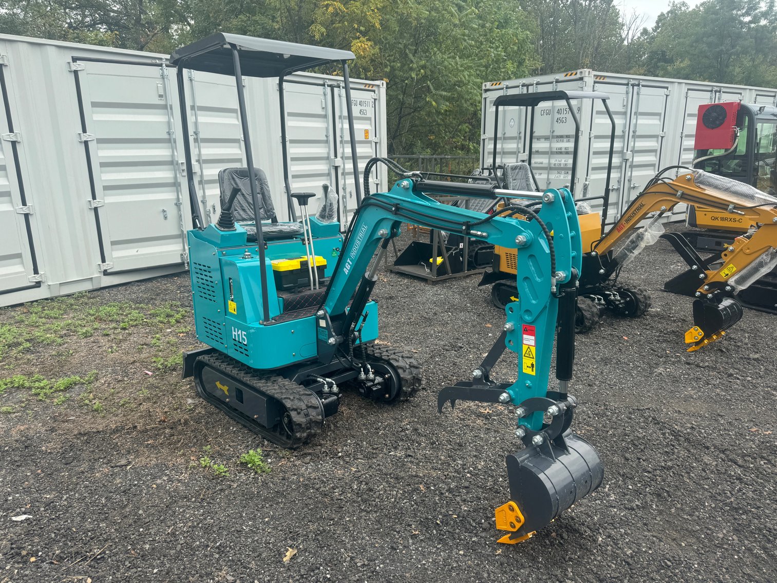 Image for NEW Mini Excavators, Sea Containers & Equipment Auction - Bechtelsville, PA