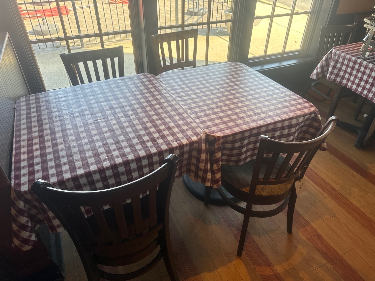 Image for Pizzeria Uno Complete Restaurant Liquidation – Conshohocken, PA