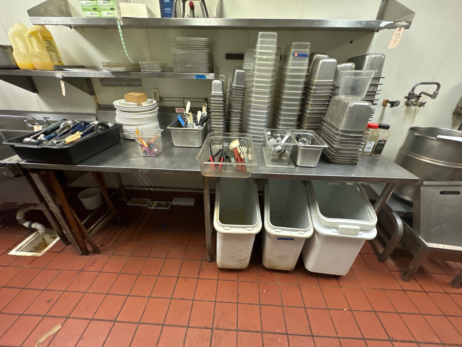 Image for Pizzeria Uno Complete Restaurant Liquidation – Conshohocken, PA