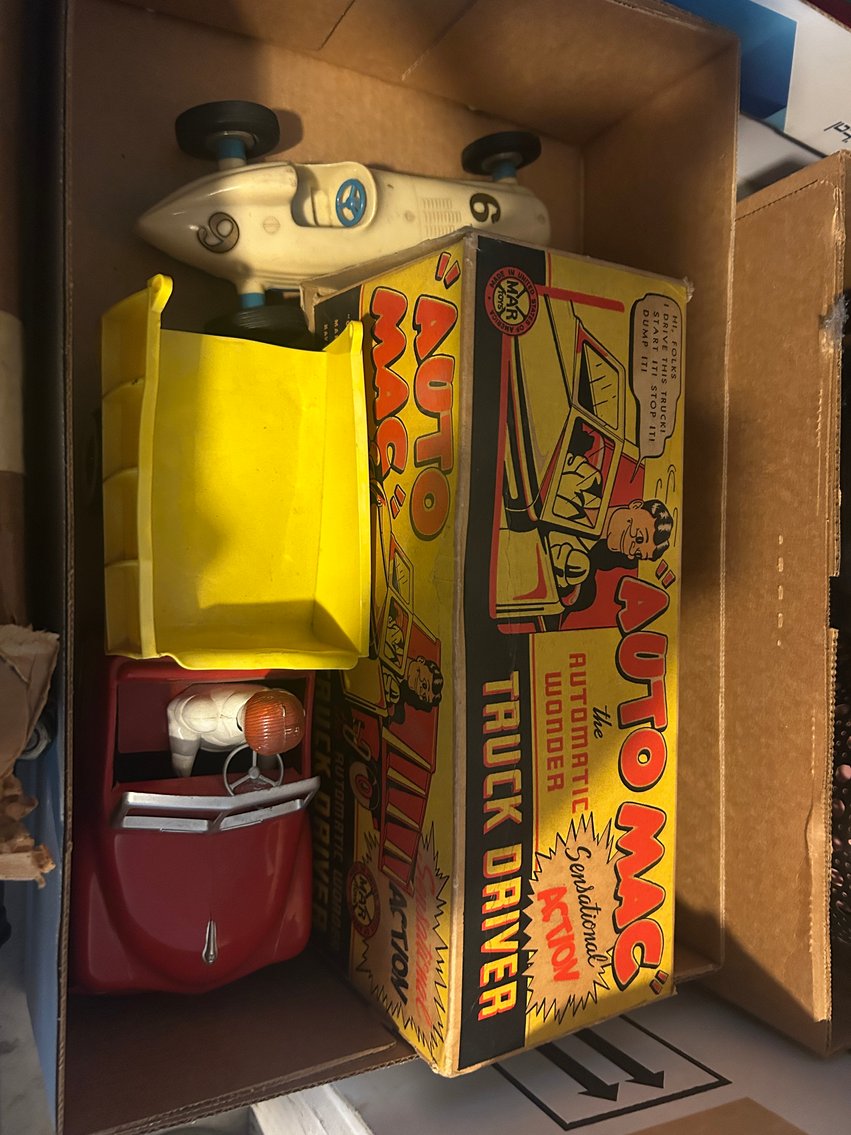 Image for LIVE Estate Auction Tools, Old Bicycle Parts, Furniture, Household Items and More - Pottstown PA