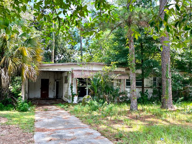 Image for 128 W. Highland Drive Absolute Auction