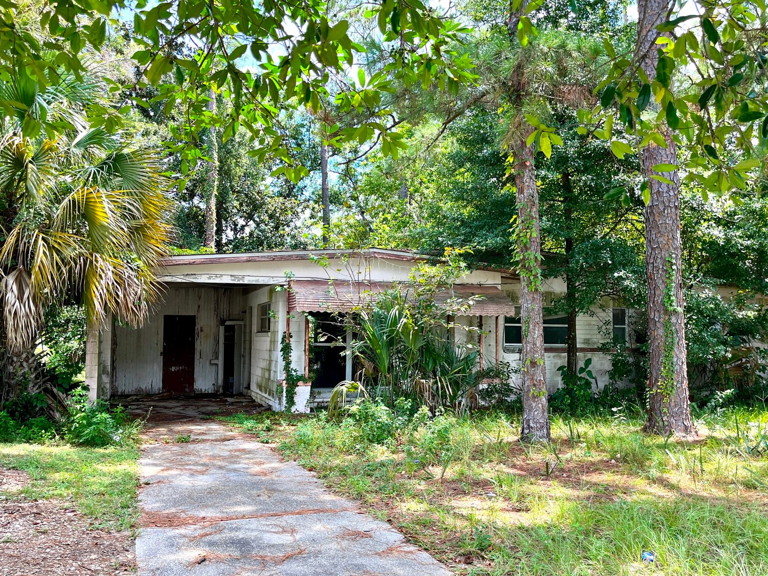 Image for 128 W. Highland Drive Absolute Auction