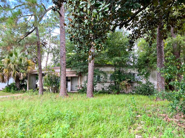 Image for 128 W. Highland Drive Absolute Auction