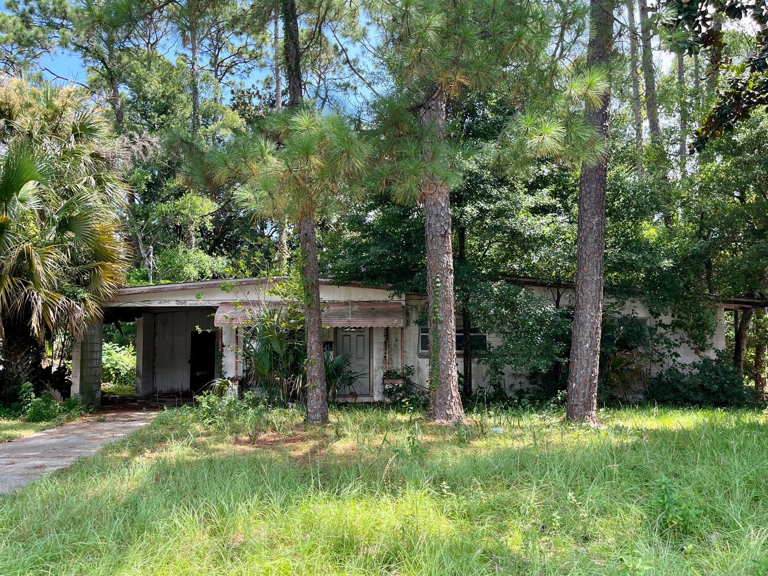 Image for 128 W. Highland Drive Absolute Auction