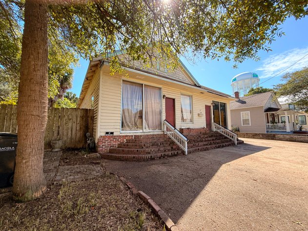 Image for 115 W. Wright St. Prime Downtown Pensacola FL Location