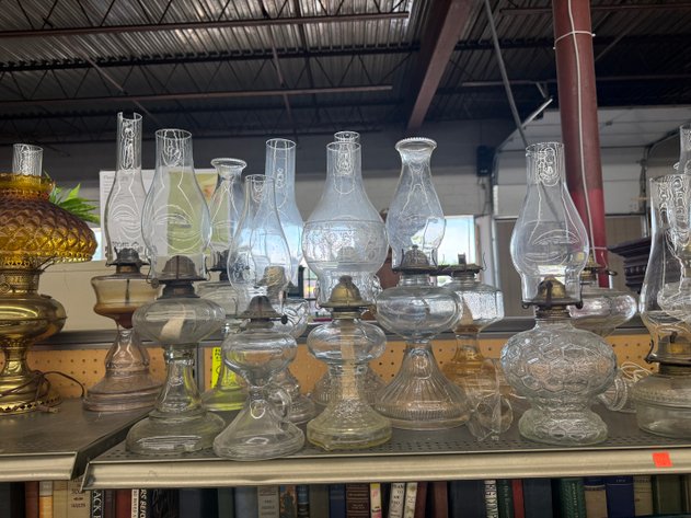 Image for Antique Oil Lamps, Kerosene Lamps, Electric Converted Oil Lamps & Vintage Lighting Online Auction