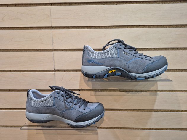 TRINITY AUCTION CO: LYLE'S SHOE STORE INVENTORY LIQUIDATION PART #4 ONLINE AUCTION