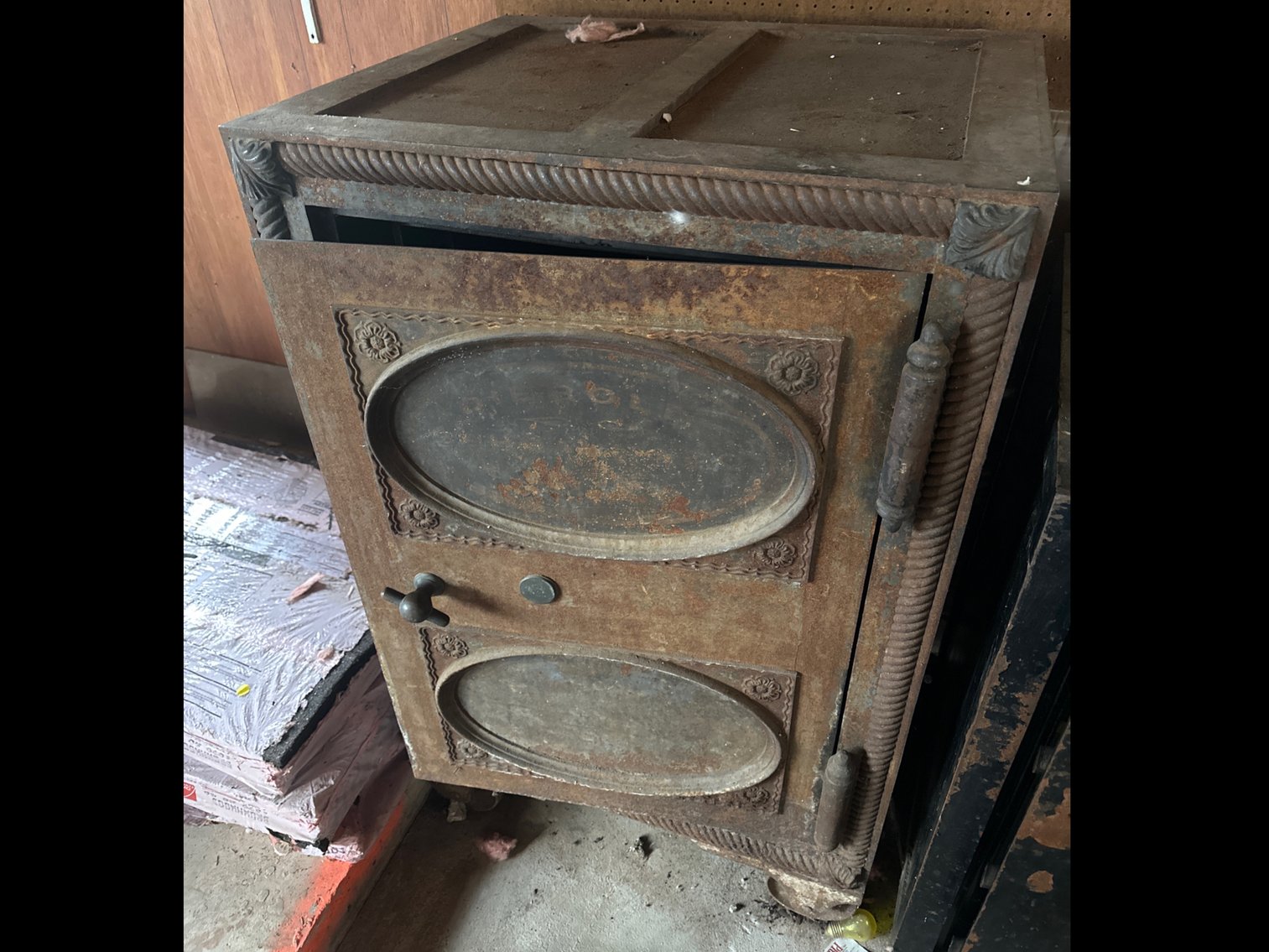 Image for (Perrysburg) Club Car, Tools, Furniture, Appliances, Collectibles, Scrap, Contents (White Rd)