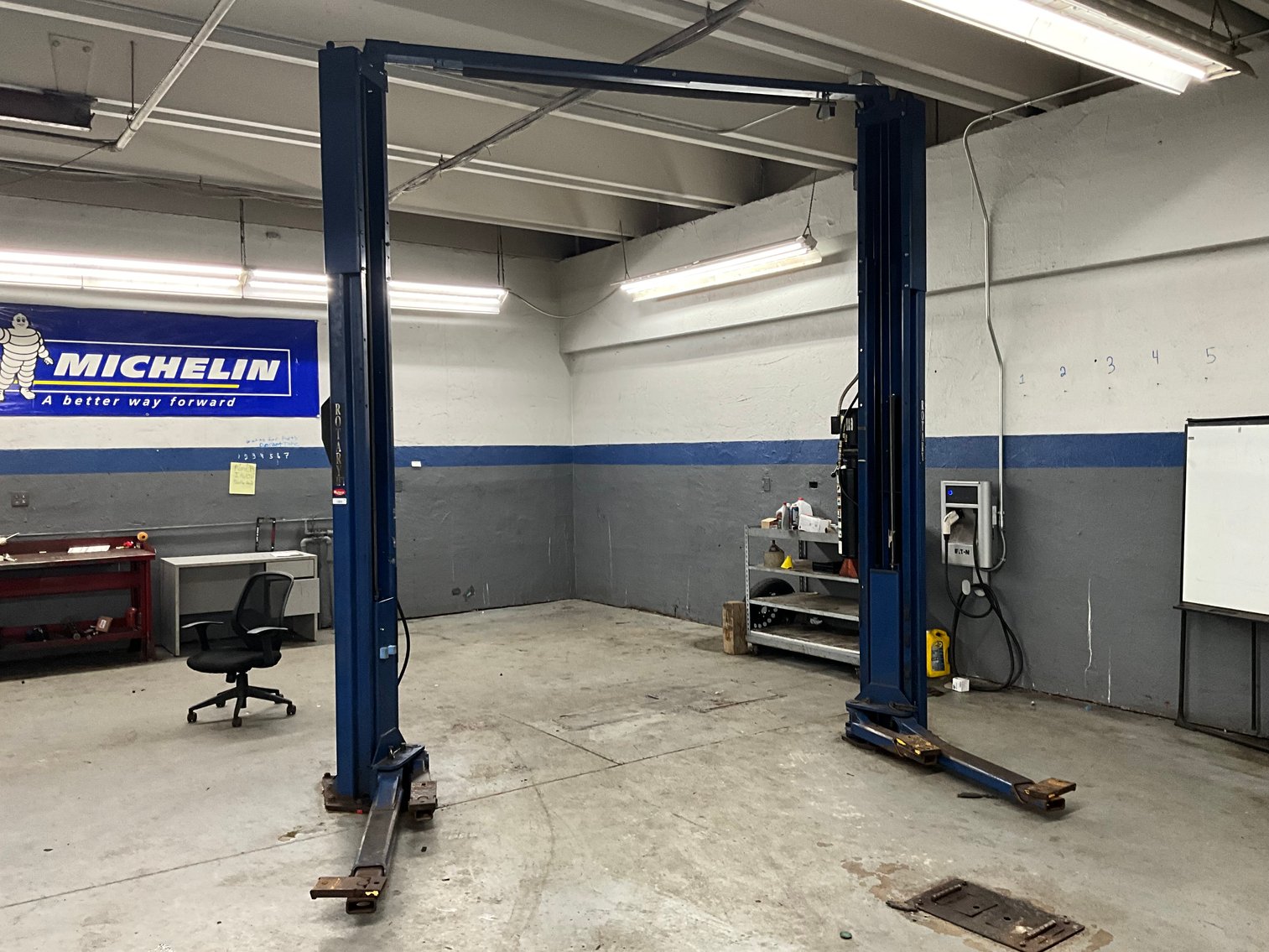 Image for (Toledo OH) Lifts, Auto Equipment, Tools, Shelving, Golf Cart, Fixtures (Central Ave)