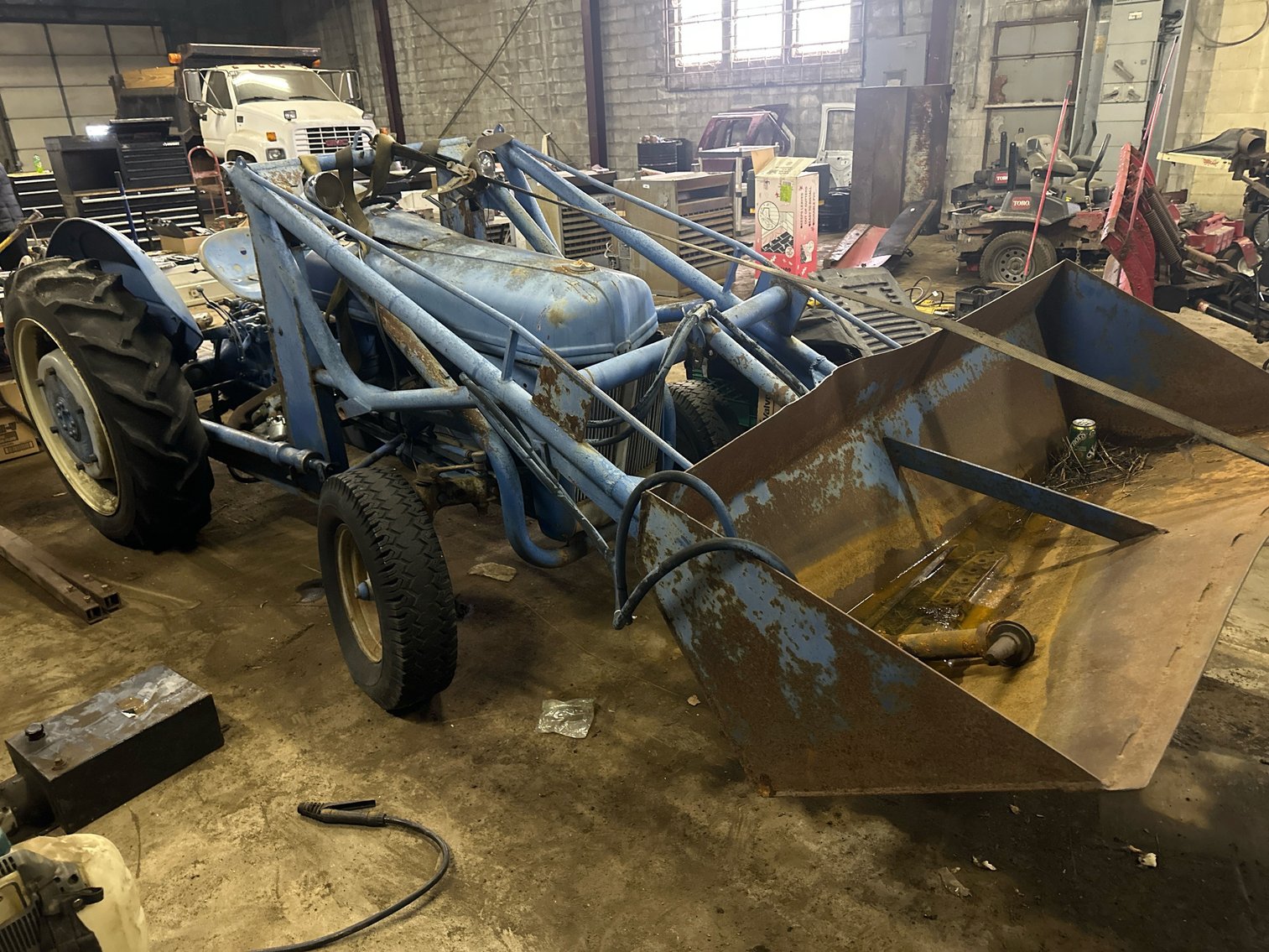 Image for (Toledo OH) Lawn & Snow Removal Inventory Reduction Auction!