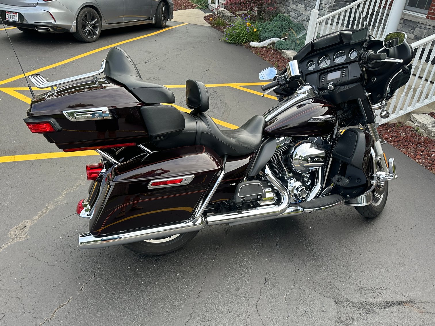 Image for (Whitehouse OH) 2014 Blackened Cayenne Harley-Davidson Electra Glide Ultra Classic Touring Motorcycle (Weckerly)