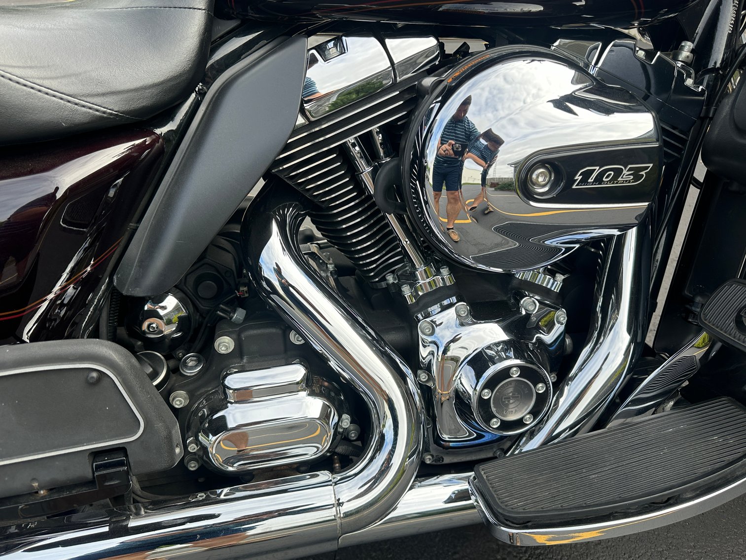 Image for (Whitehouse OH) 2014 Blackened Cayenne Harley-Davidson Electra Glide Ultra Classic Touring Motorcycle (Weckerly)