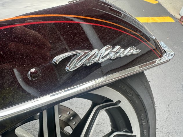 Image for (Whitehouse OH) 2014 Blackened Cayenne Harley-Davidson Electra Glide Ultra Classic Touring Motorcycle (Weckerly)