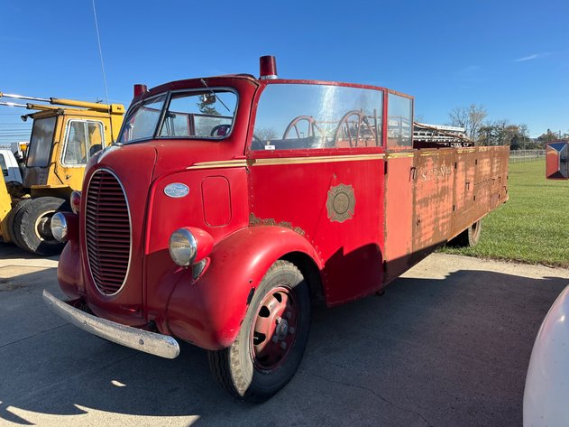 Image for (Maumee OH) Mini Excavator, Forklifts, Semi Trailers, Vehicles, Construction Equipment (Illinois)