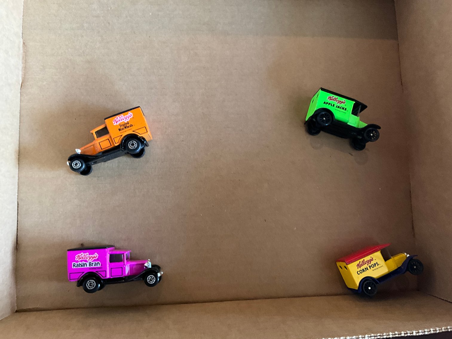 Image for (Monroe MI) Chrysler PT Cruiser, Thomas Kinkade Prints, Doll Collection, Tools, Furniture (N. Otter Creek)