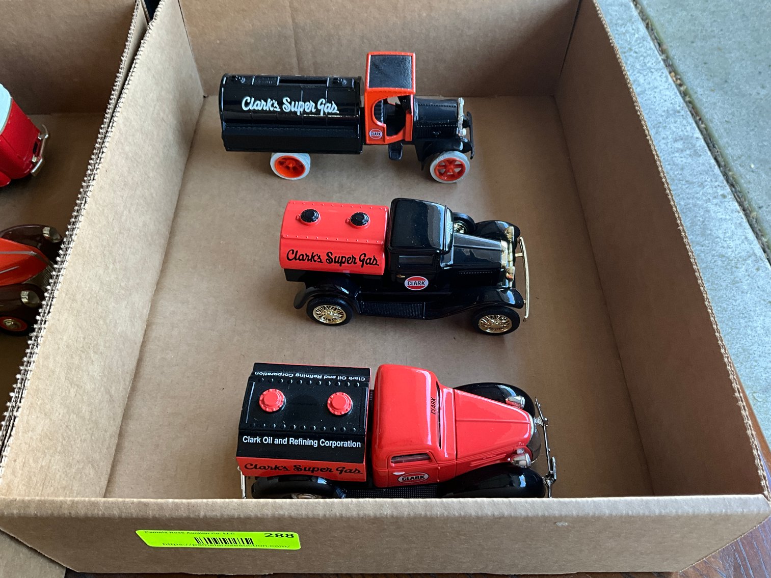 Image for (Monroe MI) Chrysler PT Cruiser, Thomas Kinkade Prints, Doll Collection, Tools, Furniture (N. Otter Creek)