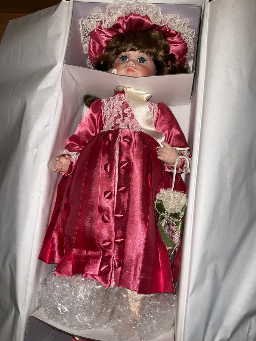 Image for (Monroe MI) Chrysler PT Cruiser, Thomas Kinkade Prints, Doll Collection, Tools, Furniture (N. Otter Creek)