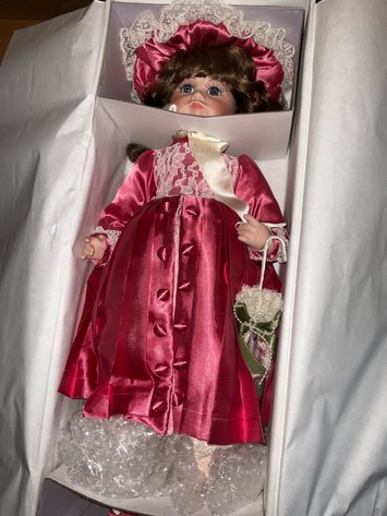 Image for (Monroe MI) Chrysler PT Cruiser, Thomas Kinkade Prints, Doll Collection, Tools, Furniture (N. Otter Creek)