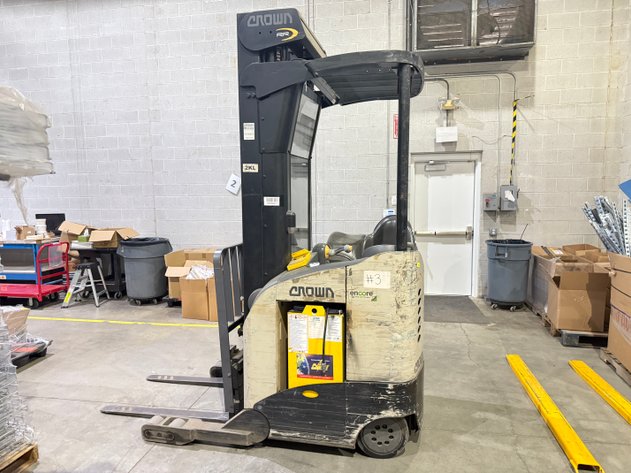 Image for (Perrysburg OH) Crown Forklift, Packing Machines, Pallet Racking, Conveyors (Ponderosa Rd.)