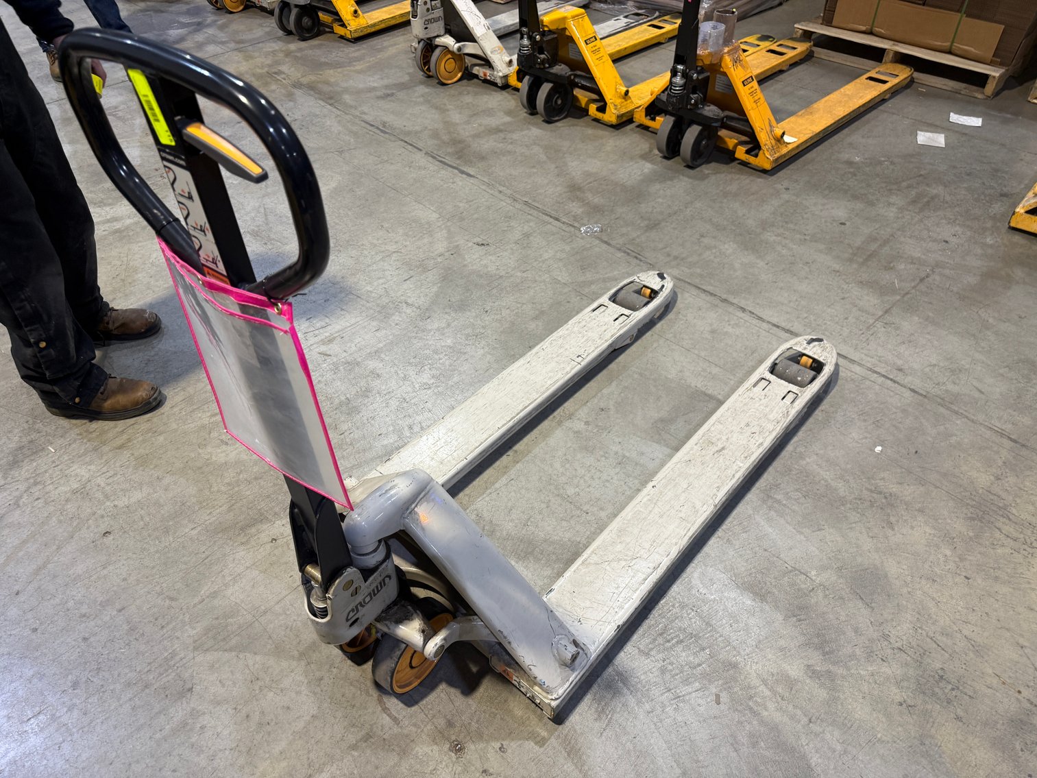 Image for (Perrysburg OH) Crown Forklift, Packing Machines, Pallet Racking, Conveyors (Ponderosa Rd.)