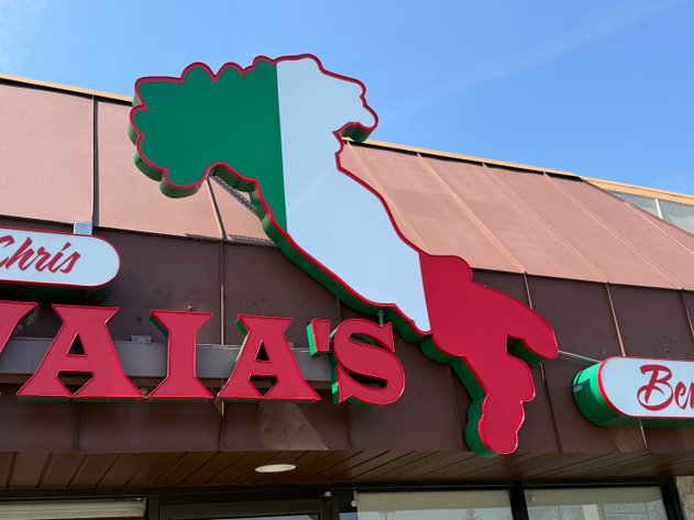 Image for (Toledo OH) Restaurant Equipment - Ranges, Italy Signs, Ovens, Pizza Ovens, Refrigerators, Prep Tables, Kitchen Equipment, Tables, Chairs (Monroe St.)