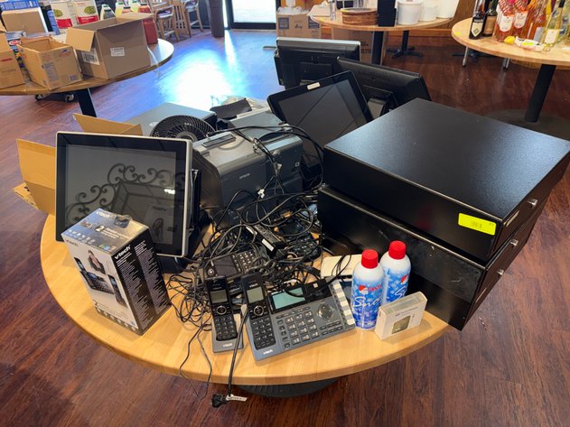 Image for (Toledo OH) Restaurant Equipment - Ranges, Italy Signs, Ovens, Pizza Ovens, Refrigerators, Prep Tables, Kitchen Equipment, Tables, Chairs (Monroe St.)