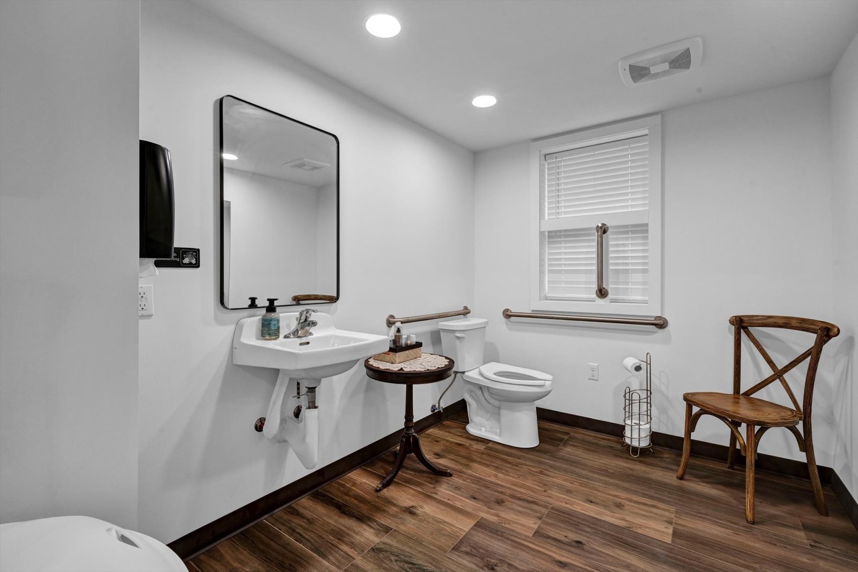 Image for Online Real Estate Auction - Commercial Event Space on (+/-) 4 Acres