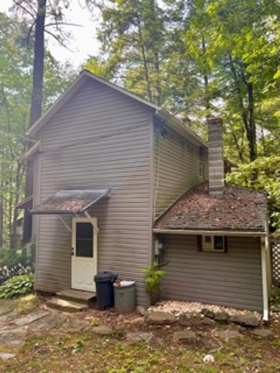 Image for Online Real Estate Auction - FIXER UPPER Cottage in Mount Gretna