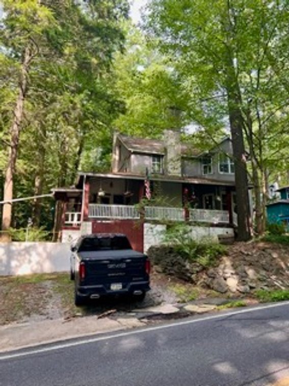 Image for Online Real Estate Auction - FIXER UPPER Cottage in Mount Gretna