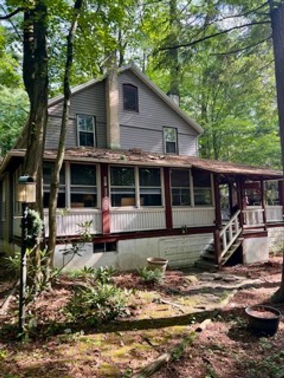 Image for Online Real Estate Auction - FIXER UPPER Cottage in Mount Gretna